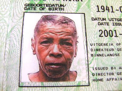 Rose Everts (72) steeds vermis