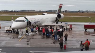 Local flights affected by SA Express grounding