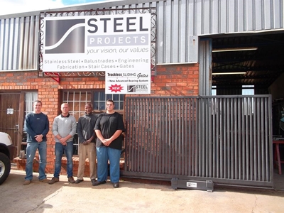 Trackless sliding gate design new to market