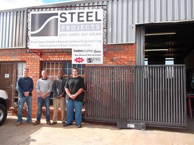Trackless sliding gate design new to market