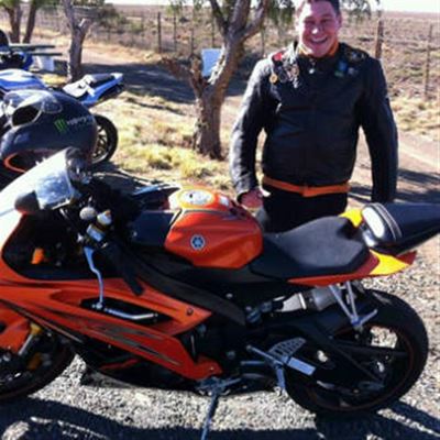 Young Knysna biker breaks back