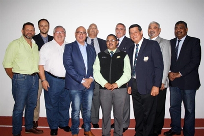 Rugbyunies deel in opening van sportsentrum