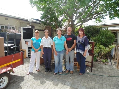 Strydom Gallery donates to save animals