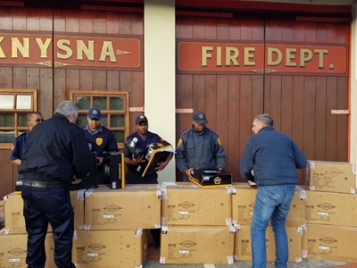 Knysna firefighters receive a boost
