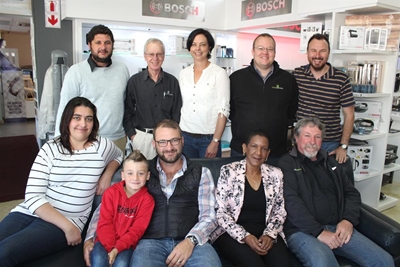 ThirdGeneration CAW voorsien huisraad oor generasies