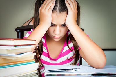 Moet huiswerk bly of gly?