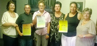 Drie vra ondersteuning