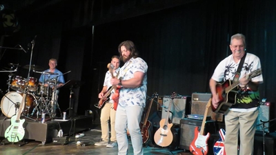 Wynand van Reenen and his band a hit