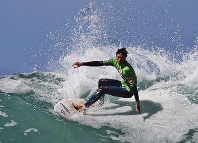 De Vries claims victory at Vic Bay