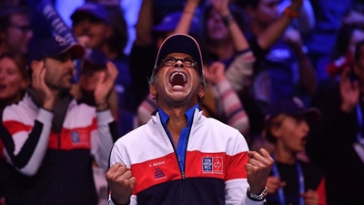 Noah stays on as France Davis Cup skipper