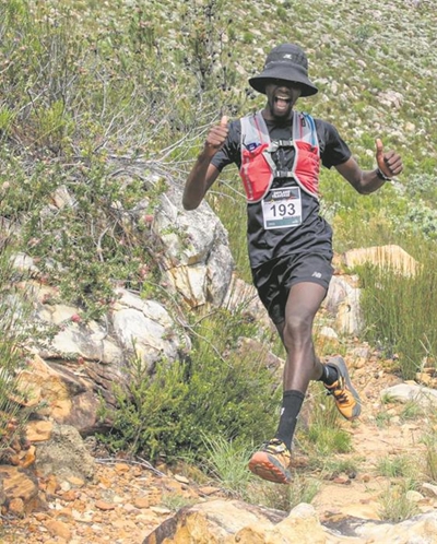 Ncube skop stof in teenstanders se oë