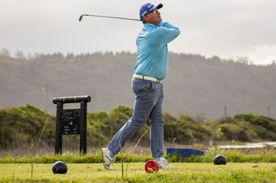 Golfers link up for charity