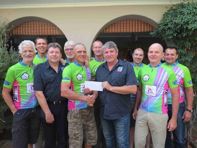 TFASA skenk R6 000 aan ODN-fietsryklub