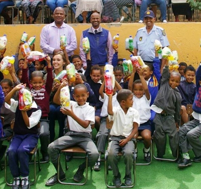 Minister besoek VanWyksdorp-skool