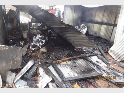 Man sets himself and his 3-year-old daughter alight in a shack