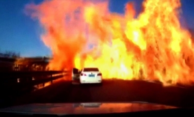 Gas spill sparks highway inferno in China