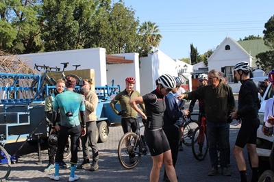 New Gravel Burn cyclists tries out Gem of the Karoo 