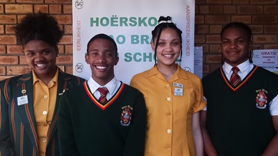 Hoërskool Sao Bras se Junior Stadsraad gee terug