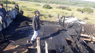 Brand slaan 'n dubbele slag