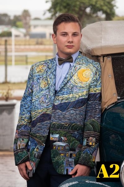 Vote for Henru to win national matric outfit competition