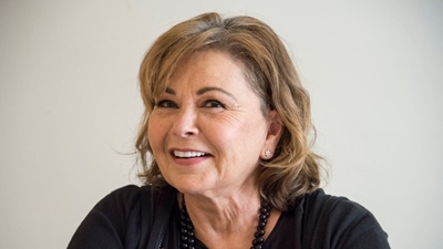 Hit sitcom 'Roseanne' axed over racist tweet row