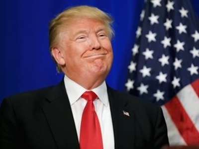 Russia probe: Trump lawyers 'in talks over Mueller interview'