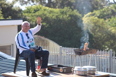 Park-hoof gee 100%, of hy nou werk of braai