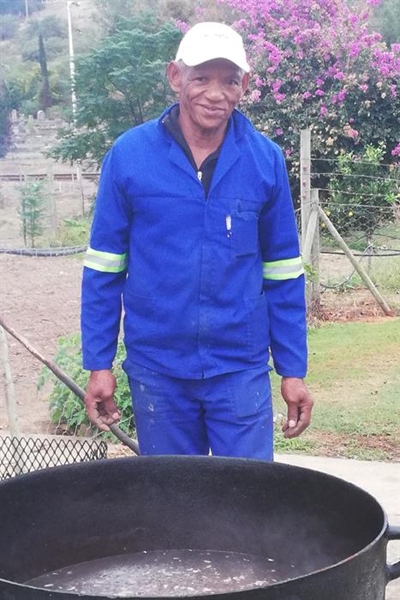 Boere, besighede gee met oop hand