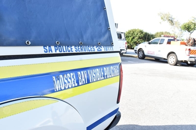 Man threatened, robbed, allegedly by teens with broken scissors