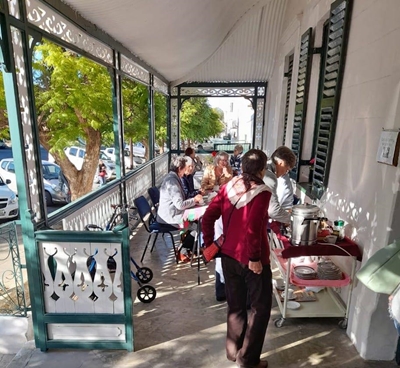 Camdeboo Hospice hosts stoep sale