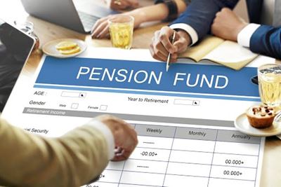 Planning for retirement in a risky world