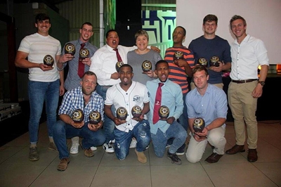 Oudtshoorn-rugbyklub vereer topspelers