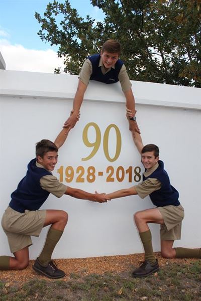 Oakdale gaan 90 jaar groot vier