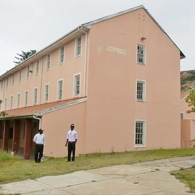 Vrae oor ou Mosselbaai Sportskool se opgradering