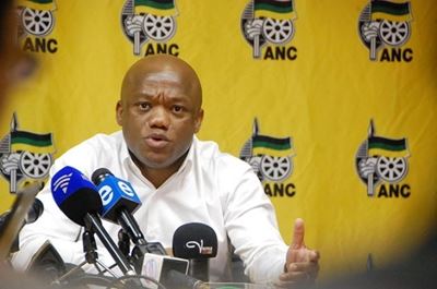 KZN ANC chair criticises police for ‘Hollywood style’ raid at Gumede’s home