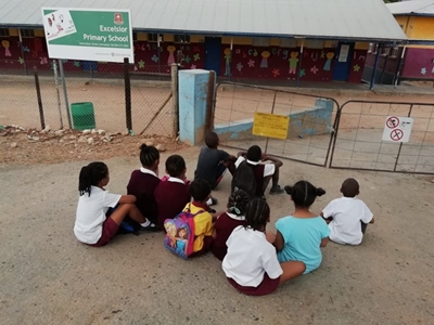 Skool steeds gesluit
