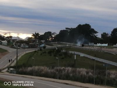 Plett protest action continues
