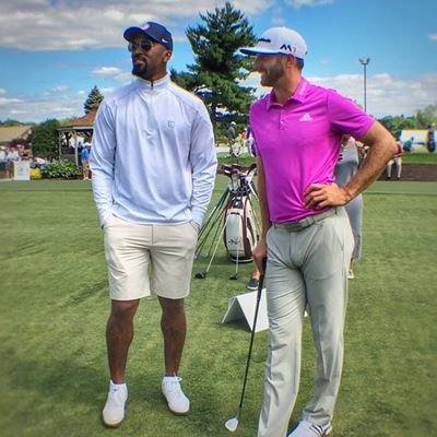 Johnson undergoes knee surgery