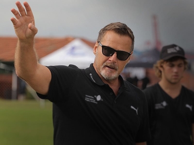 Sharks coach calls media ‘cockroaches'