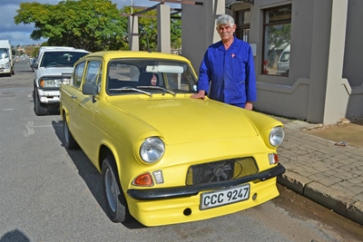Goudgeel Anglia 'n ou bekende in die dorp