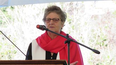 Ex-Reserve Bank governor inspires school leavers