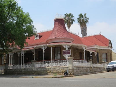 Verken Oudtshoorn se geskiedenis