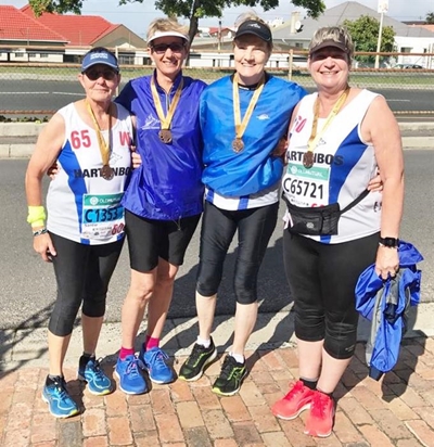 Mosselbaai-vroue stap halfmarathon kaf