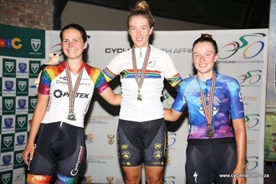 SA kampioenskappe groot hupstoot vir dorp