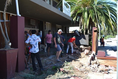 Sondagbraai ontwrig deur wegholtrok
