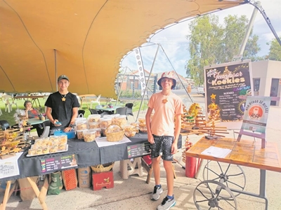 Koorlede woeker om geld vir oorsese toer in te samel