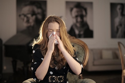 Dealing with allergies and sensitivities during seasonal changes