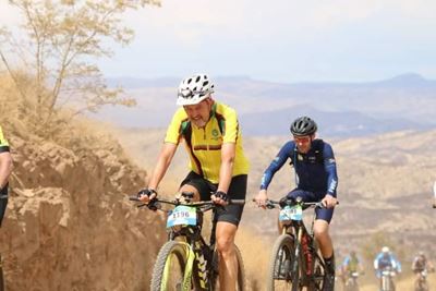 Oudtshoorniete doen Desert Dash