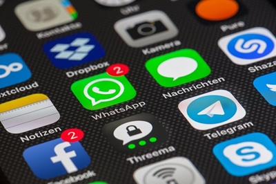 Facebook, WhatsApp and Instagram are down