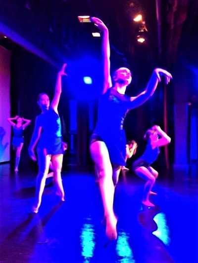 Dancers raise funds for PDSA crematorium